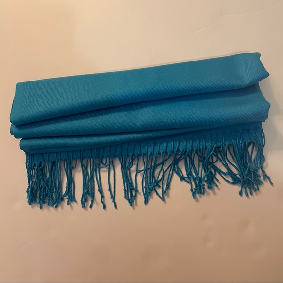 Teal Blue Soft Fringe Scarf 60inx30in Rectangle Light Head Wrap Shawl NWOT Big - Picture 7 of 7